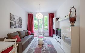 Your Perfect Place To Stay On Vitosha Str Apt