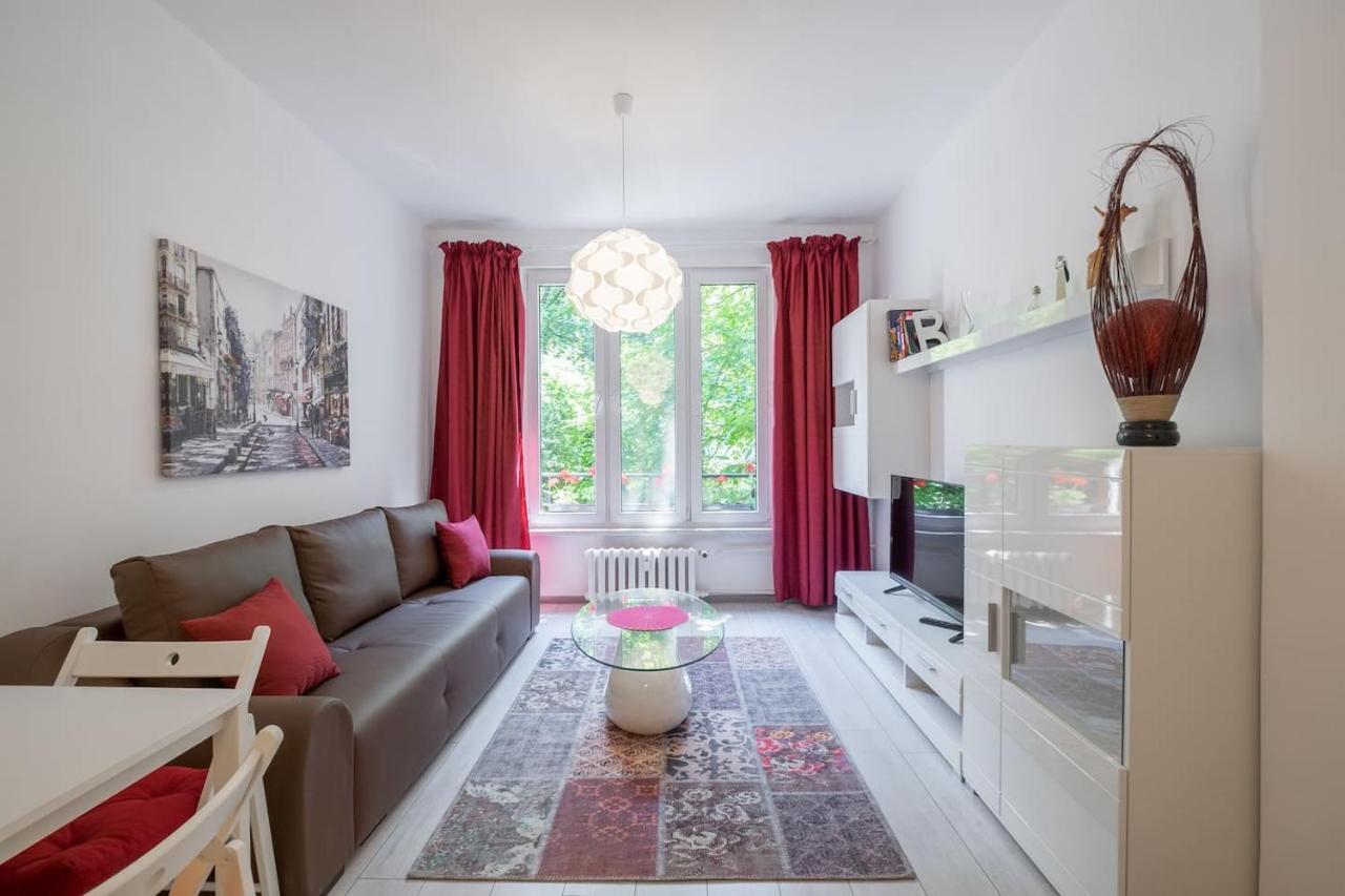 Your Perfect Place To Stay On Vitosha Str Apt Sofia Esterno foto